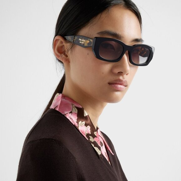 Prada Men Sunglasses Black Rectangle PRB05S 3890A7 NEW AUTHENTIC - Picture 11 of 12